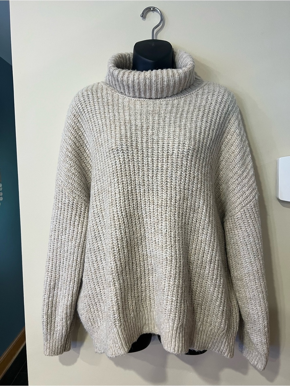 Old Navy Cream Ribbed Turtleneck Sweater